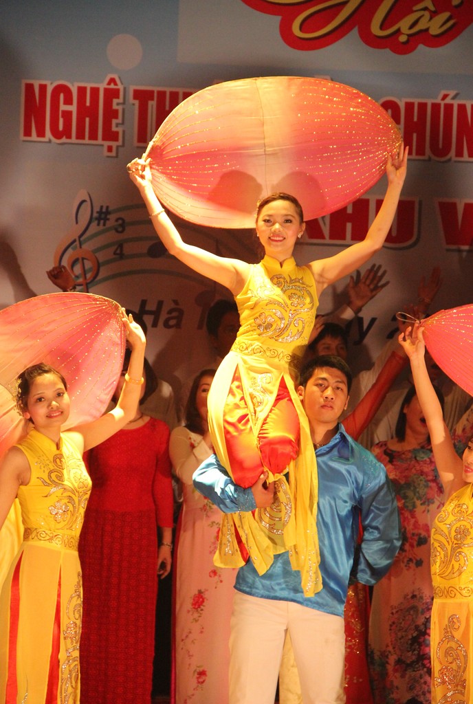 Hội diễn nghệ thuật quần chúng ngành y tế khu vực III 20/12/2013