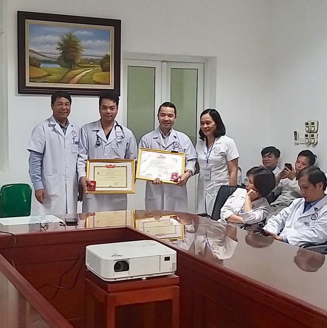 Chúc mừng 02 bác sĩ BVĐK Nông nghiệp được tặng thưởng danh hiệu Chiến sĩ thi đua cấp Bộ của Bộ trưởng Bộ Nông nghiệp và phát triển nông thôn