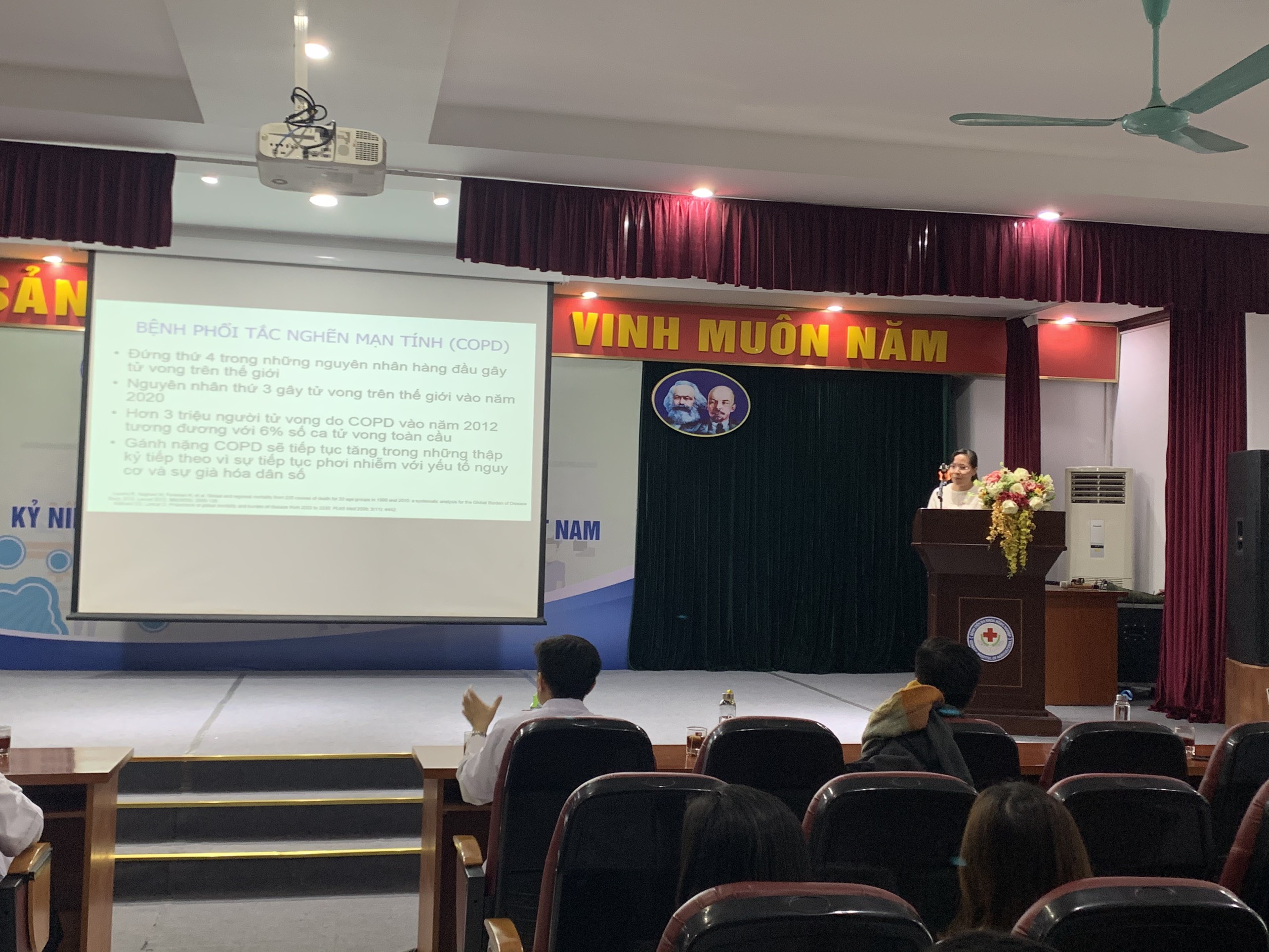 Buổi sinh hoạt khoa học chuyên đề Hô hấp: không ngừng cập nhật kiến thức và nâng cao chuyên môn