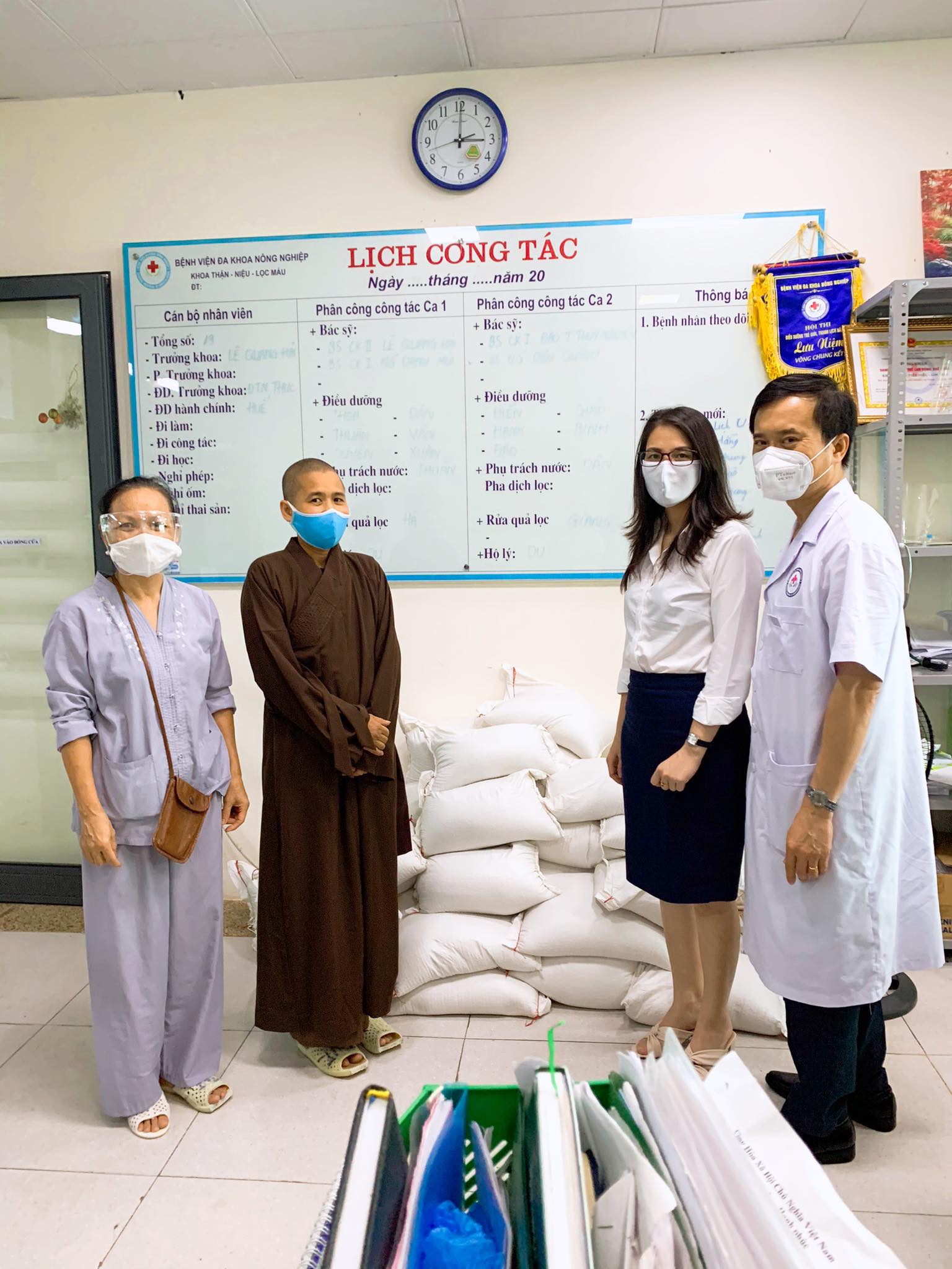 “Nhọc nhằn chạy thận mùa dịch Covid-19”
