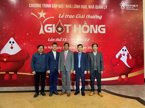 GIỌT MÁU NGHĨA TÌNH