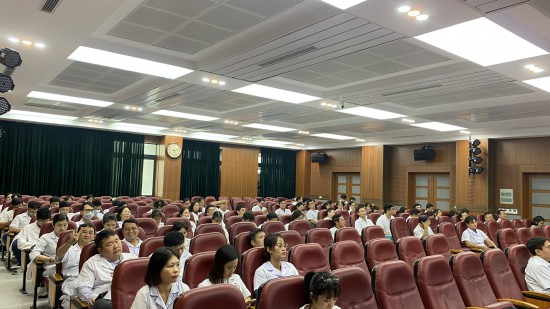 z7214521021390_7f9a58c9279b914316dcf1ba945d1162